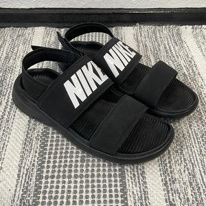 Nike Tanjun Sandals Women’s 10 (fits more like a 9)